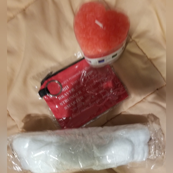 LED Rose Candle, Headband & Keychain Bundle Set - Picture 6 of 9